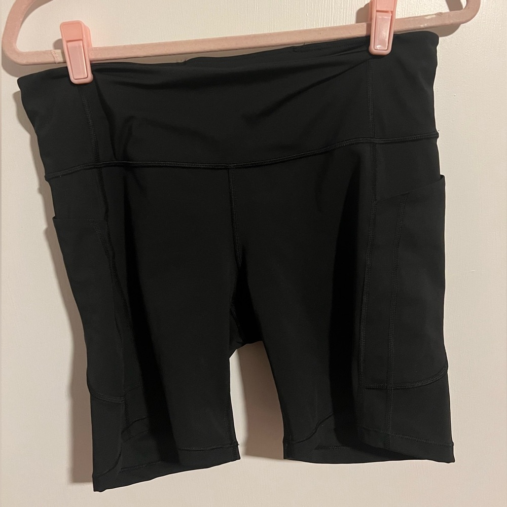 Athleta Ultimate Stash II 7" Short Size L
